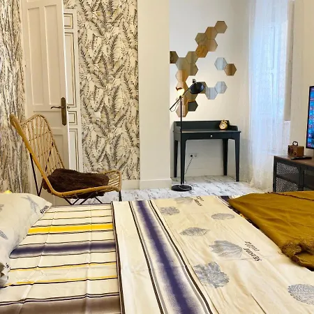 Saint Ferdinand Apartment